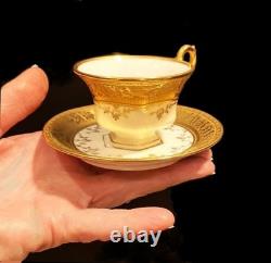 1920's Demitasse set. 8 cups/saucers. Encrusted gold. Porzellan Karlsbader. MINT