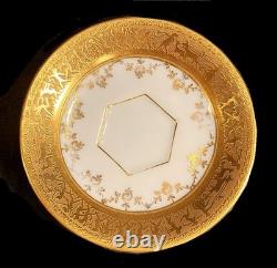 1920's Demitasse set. 8 cups/saucers. Encrusted gold. Porzellan Karlsbader. MINT