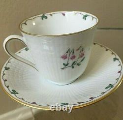 1960s RORSTRAND SWEDEN LINNEA ADELBORG PORCELAIN GILD DEMITASSE CUP SAUCER SET