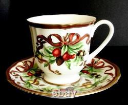 4 MINT TIFFANY & CO HOLIDAY WHITE DEMITASSE ESPRESSO CUP SAUCER CHRISTMAS cups