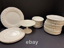 4 Wedgwood Queensware DEMITASSE CUPS & SAUCERS Cream Embossed Shell Edge 1961