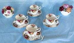 Beautiful Royal Albert Old Country Roses Demitasse Cups and Saucers. 4 Sets Beautiful Royal Albert Old Country Roses Demitasse Cups and Saucers. 4 Sets
