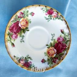 Beautiful Royal Albert Old Country Roses Demitasse Cups and Saucers. Set Of 4