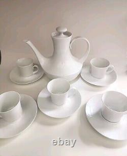 Block Bidasoa Coffee/Teapot and 5 Demitasse Cups with Saucers. Perfect