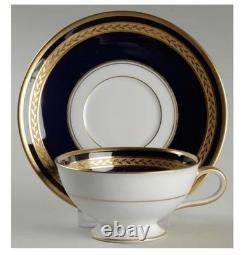 Hutschenreuther Monarch Pattern Footed Demitasse Set Of 4 Cups And 4 Saucers