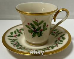 Lenox Holiday Demitasse Teacup And Saucer Set Of 6 Holly & Berries