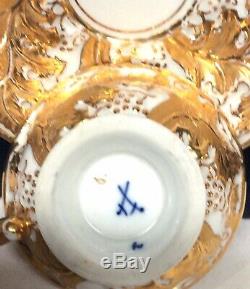 Meissen Gold Encrusted Oak Leaf Porcelain Demitasse Cup & Saucer