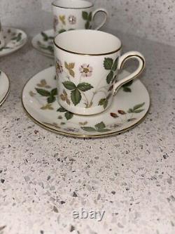 Set 4 Wedgwood Wild Strawberry Bone China Demitasse Cups Saucers Set Tea Coffee