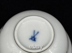Set of (2) Meissen Porcelain Scattered Strewn Flowers Demitasse Cups & Saucers
