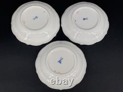 Set of (2) Meissen Porcelain Scattered Strewn Flowers Demitasse Cups & Saucers