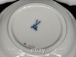 Set of (2) Meissen Porcelain Scattered Strewn Flowers Demitasse Cups & Saucers
