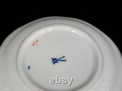 Set of (2) Meissen Porcelain Scattered Strewn Flowers Demitasse Cups & Saucers