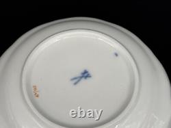 Set of (2) Meissen Porcelain Scattered Strewn Flowers Demitasse Cups & Saucers
