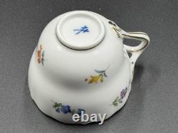 Set of (3) Meissen Porcelain Scattered Strewn Flowers Demitasse Cups & Saucers