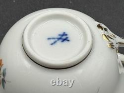 Set of (3) Meissen Porcelain Scattered Strewn Flowers Demitasse Cups & Saucers