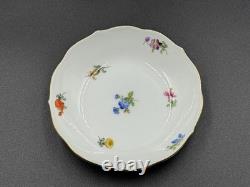 Set of (3) Meissen Porcelain Scattered Strewn Flowers Demitasse Cups & Saucers