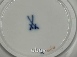 Set of (3) Meissen Porcelain Scattered Strewn Flowers Demitasse Cups & Saucers