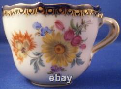 Vintage 20thC Meissen Porcelain A-Kante Demitasse Cup & Saucer Porzellan Tasse