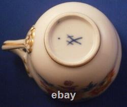 Vintage 20thC Meissen Porcelain A-Kante Demitasse Cup & Saucer Porzellan Tasse