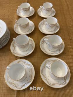 Vintage Set of 8 Vista Alegre Demitasse Cups, Saucers and plates -White and gold