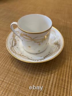 Vintage Set of 8 Vista Alegre Demitasse Cups, Saucers and plates -White and gold