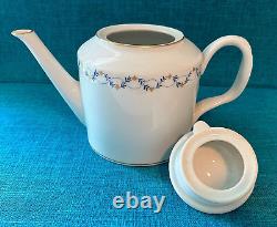 Vista Alegre Portuguese Porcelain Coffee Pot 6 Demitasse Cups/Saucers Card Motif