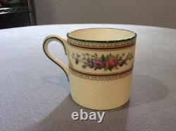 Wedgwood Columbia Ivory bone china demitasse 7 cups and saucers, W726