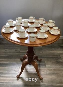Wedgwood Gold Whitehall bone china 15 demitasse cups & 14 saucers, W4001