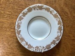 Wedgwood Gold Whitehall bone china 15 demitasse cups & 14 saucers, W4001