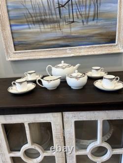 Wedgwood Osborne 13 Pc Set Tea Pot / Sugar Pot / Creamer/demitasse Cups/saucers