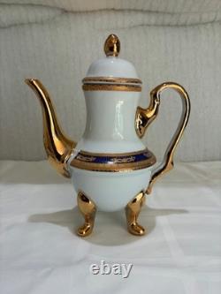 Yau Shing Laurel Shield porcelain demitasse coffee/tea set 12 cups and saucers